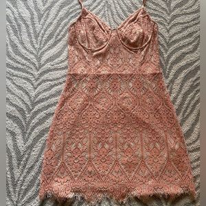 Express Lace Dress in color peach